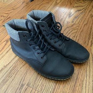 Like New! Dr. Martens Booties